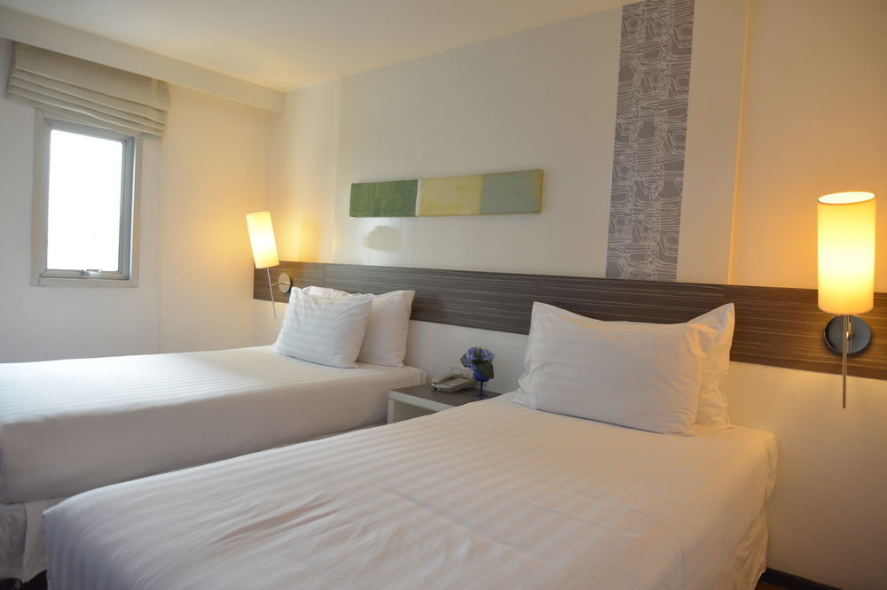 Hotel The Mini R Ratchada Bangkok Esterno foto