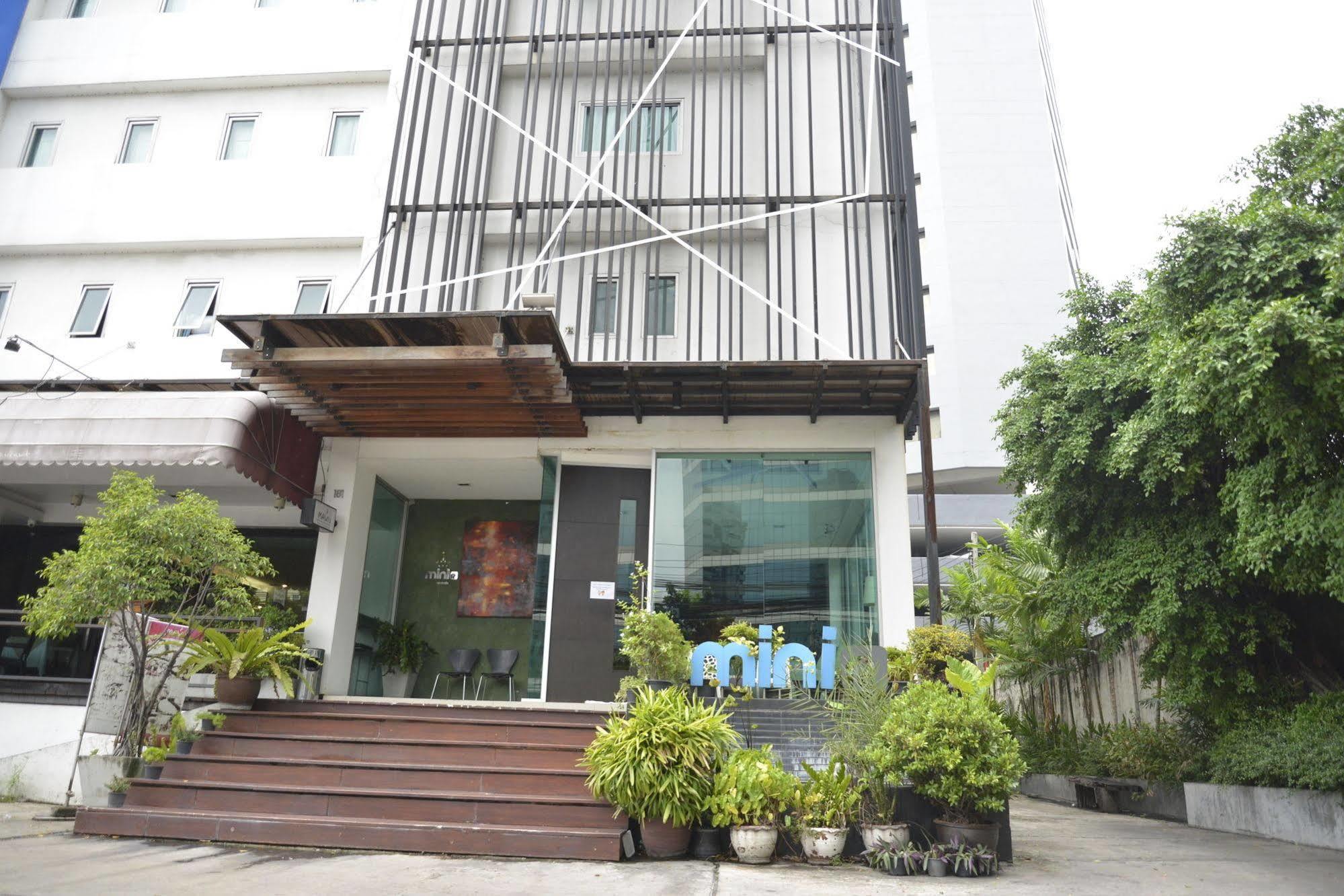 Hotel The Mini R Ratchada Bangkok Esterno foto