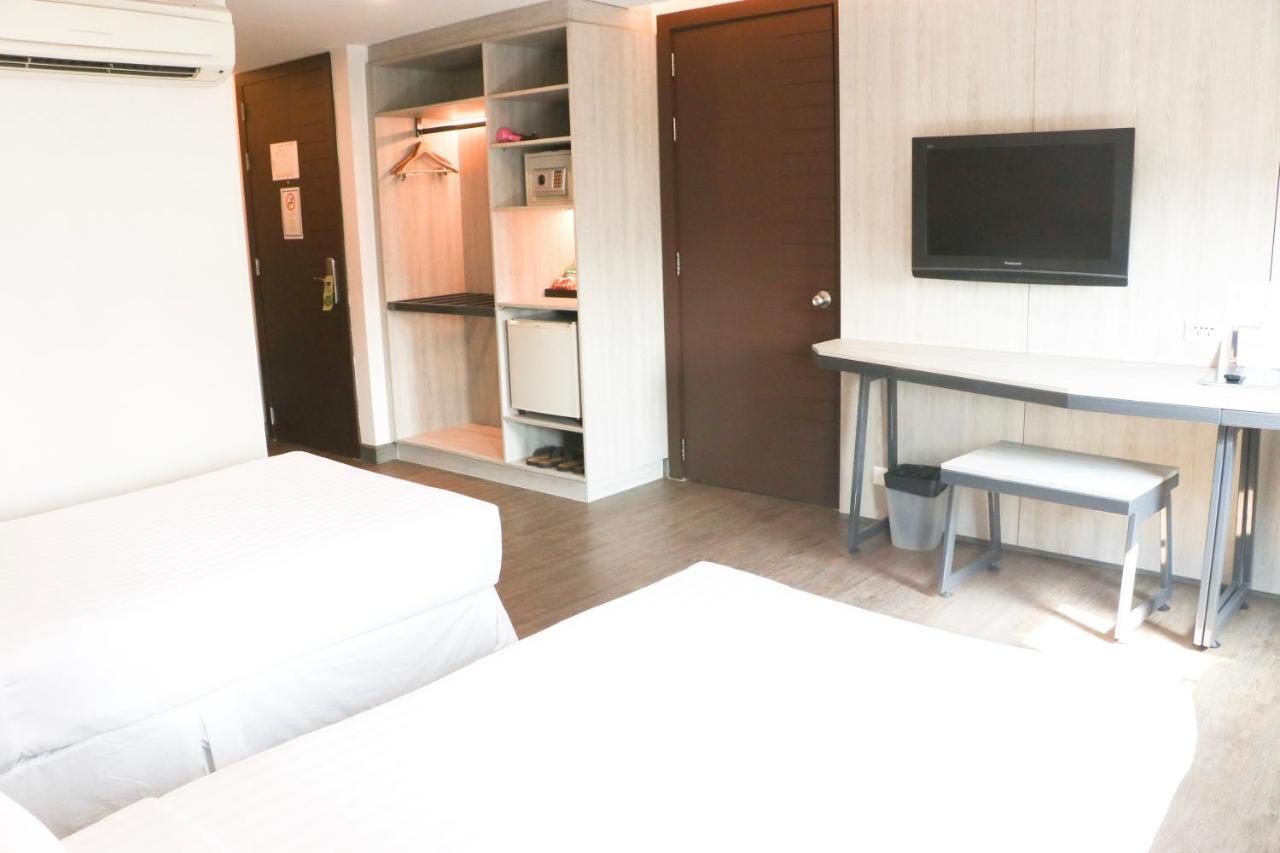 Hotel The Mini R Ratchada Bangkok Esterno foto