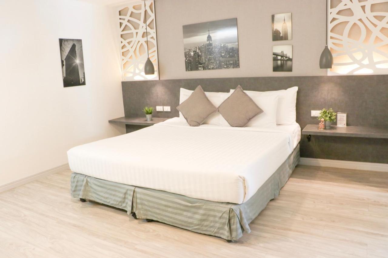 Hotel The Mini R Ratchada Bangkok Esterno foto