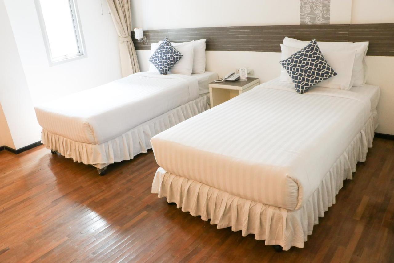 Hotel The Mini R Ratchada Bangkok Esterno foto